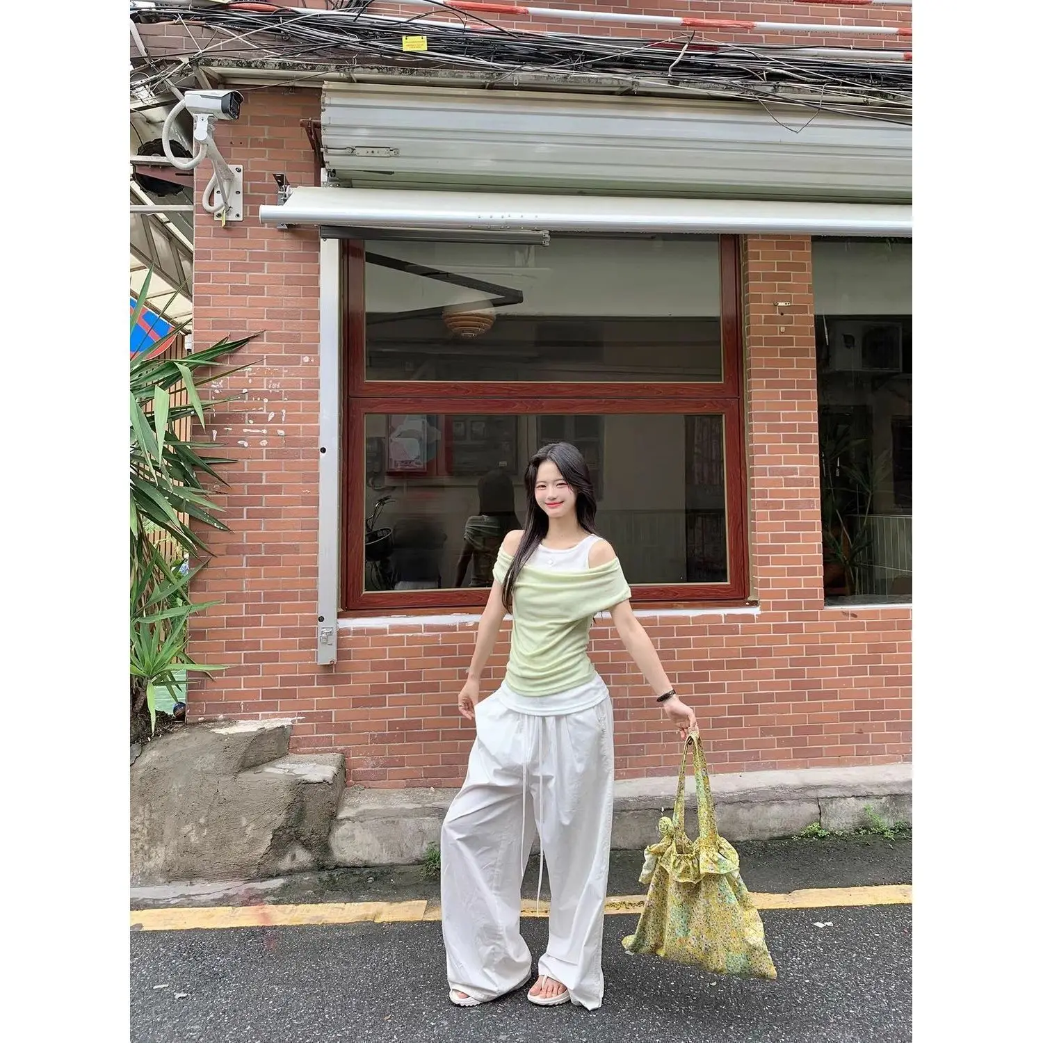 夏季女裝新款收腰合身單肩拼接假兩件露肩短袖上衣 - Image 8
