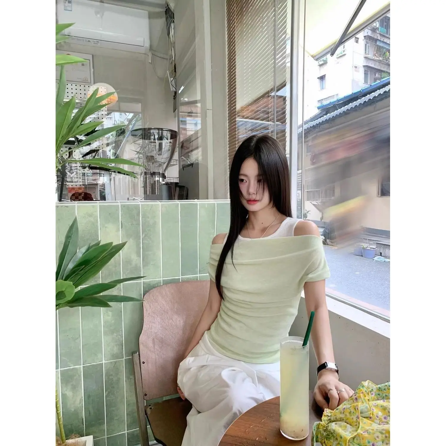 夏季女裝新款收腰合身單肩拼接假兩件露肩短袖上衣 - Image 5