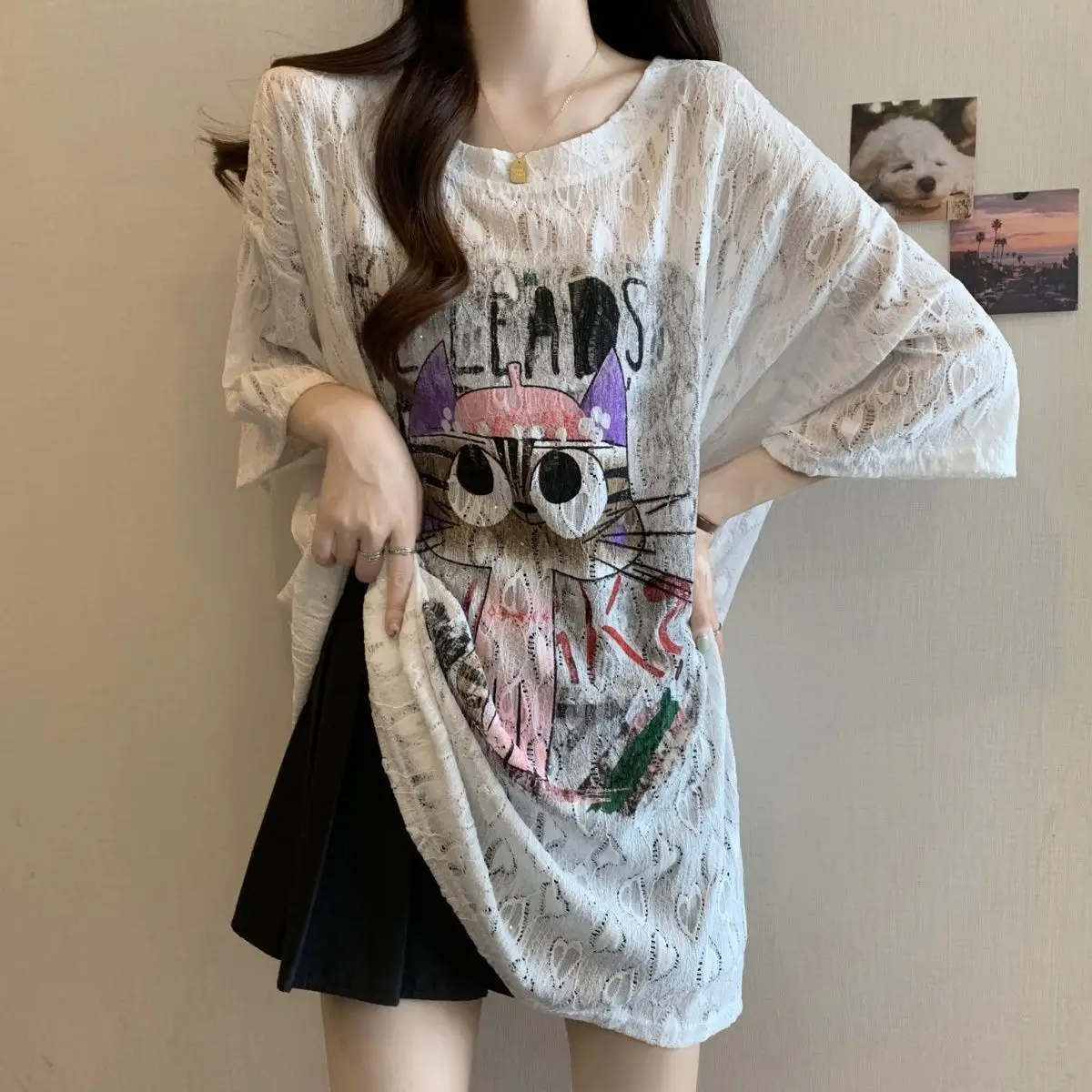 大碼女裝春夏新款寬鬆顯瘦蕾絲提花卡通印花短袖上衣 - Image 2
