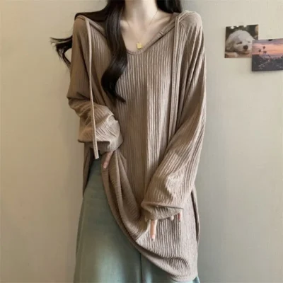 大碼女裝秋冬新款純色寬鬆顯瘦設計感中長款連帽長袖上衣