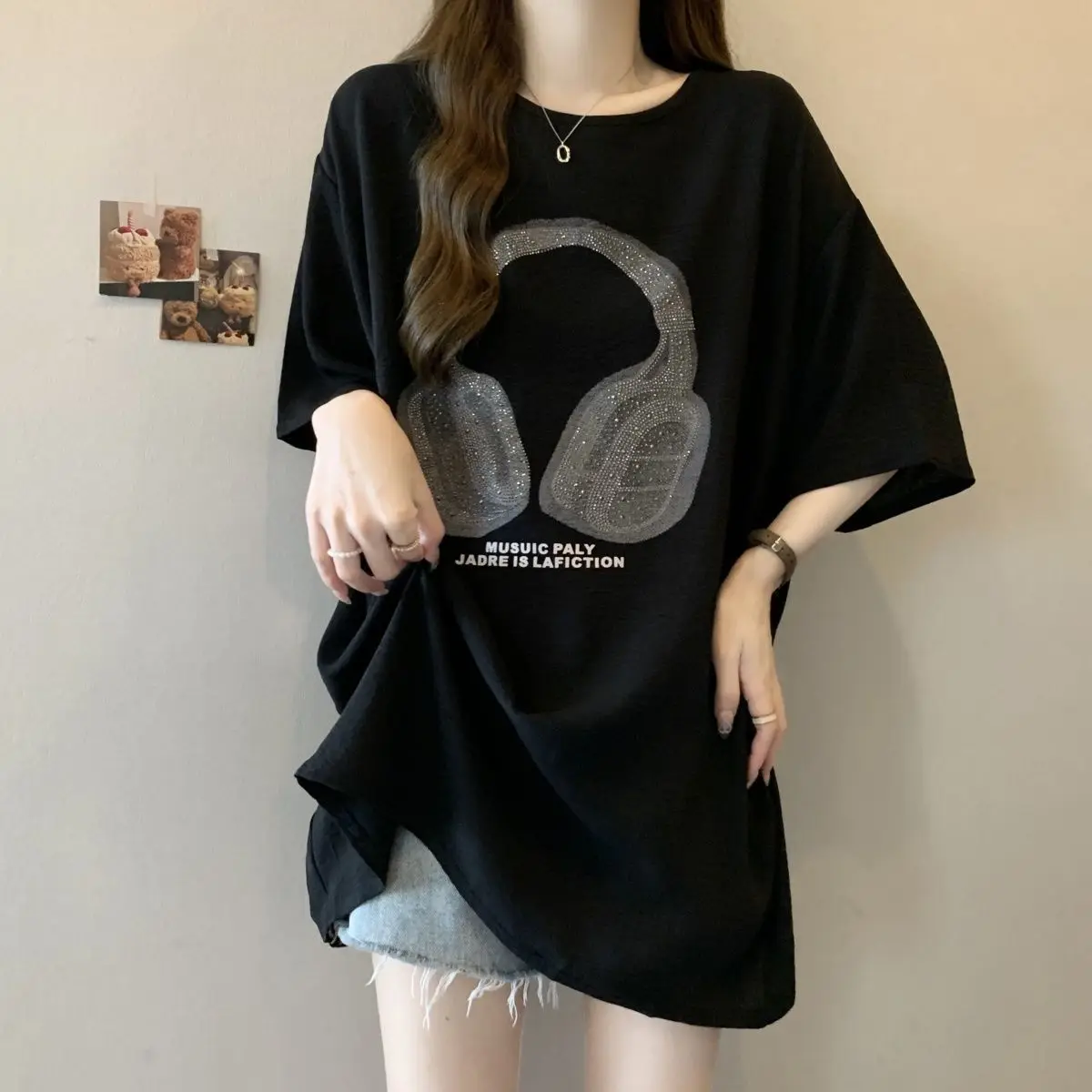 黑色