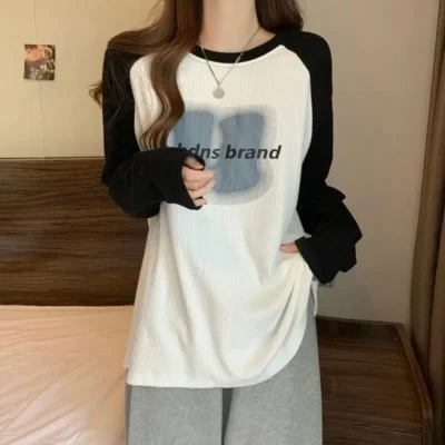 大碼女裝秋冬新款拼色寬鬆顯瘦百搭休閒坑條長袖上衣 - Image 5