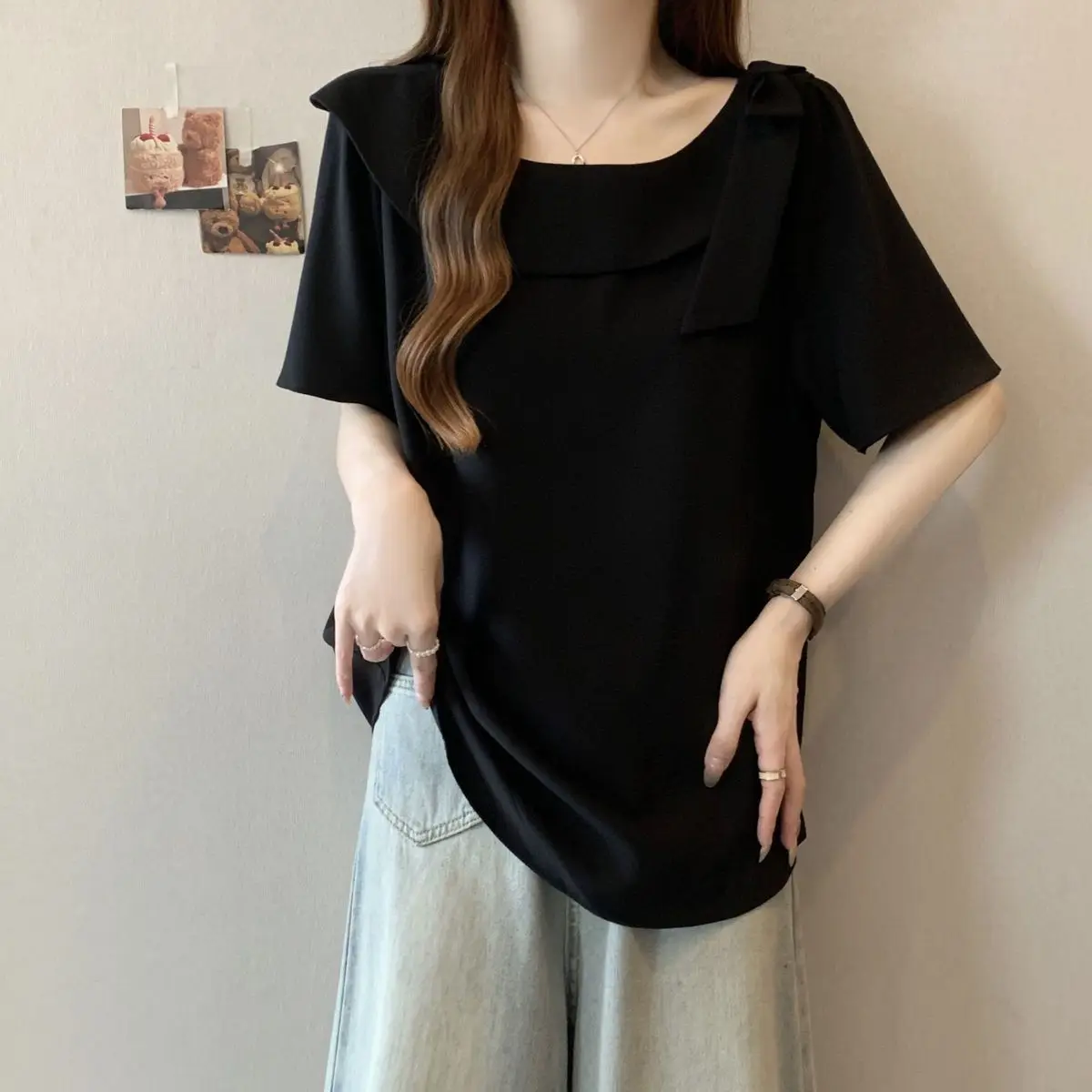 黑色