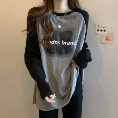 大碼女裝秋冬新款拼色寬鬆顯瘦百搭休閒坑條長袖上衣 - Image 3