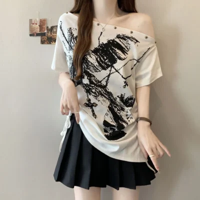 大碼女裝夏季爆款:寬鬆顯瘦復古印花蕾絲百褶交叉領露肩短袖上衣 - Image 6