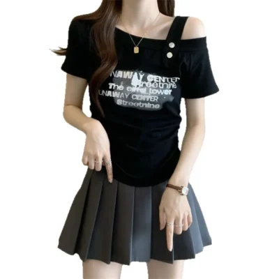 大碼女裝夏季新款字母印花休閒顯瘦收腰斜領露肩短袖上衣 - Image 5