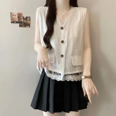 Alternative view of 夏季大碼女裝新款純色寬鬆顯瘦減齡蕾絲排扣V領無袖上衣